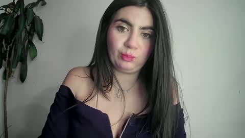 Snapshot of evacollins12 chatting on 01/29/25, 01:48 evacollins12 online show from 01/29/25, 01:48