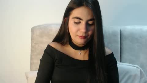 Snapshot of evacollins12 chatting on 09/29/25, 02:06 evacollins12 online show from 09/29/25, 02:06