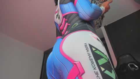 Snapshot of evaevanscute chatting on 02/25/25, 02:22 evaevanscute online show from 02/25/25, 02:22