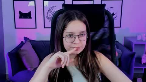 Snapshot of evagrase chatting on 02/18/26, 03:41 Eva online show from 02/18/26, 03:41