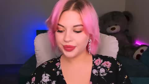 Snapshot of evaharve chatting on 12/15/24, 12:18 Eva online show from 12/15/24, 12:18