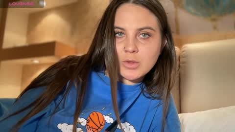 Snapshot of evahazardd chatting on 02/05/25, 08:04 EvaHazard online show from 02/05/25, 08:04