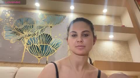 Snapshot of evahazardd chatting on 11/27/25, 03:25 EvaHazard online show from 11/27/25, 03:25