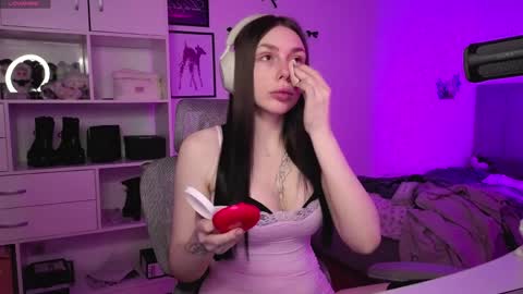 Snapshot of evajevylove chatting on 04/02/26, 04:48 Eva online show from 04/02/26, 04:48