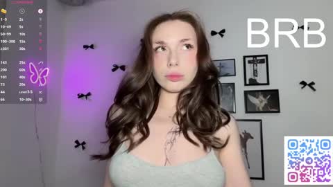 Snapshot of evajevylove chatting on 04/09/26, 04:45 Eva online show from 04/09/26, 04:45