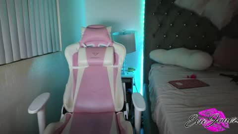 Eva online show from 05/22/26, 05:58