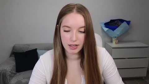 Snapshot of evajuly chatting on 12/21/24, 04:41 Eva online show from 12/21/24, 04:41