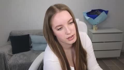 Snapshot of evajuly chatting on 12/23/24, 08:44 Eva online show from 12/23/24, 08:44