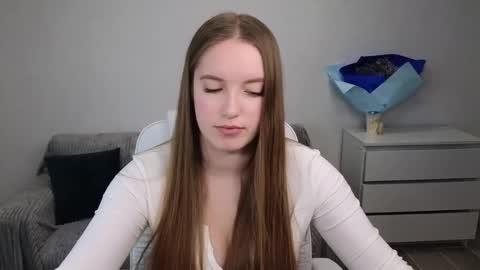 Snapshot of evajuly chatting on 12/25/24, 05:26 Eva online show from 12/25/24, 05:26