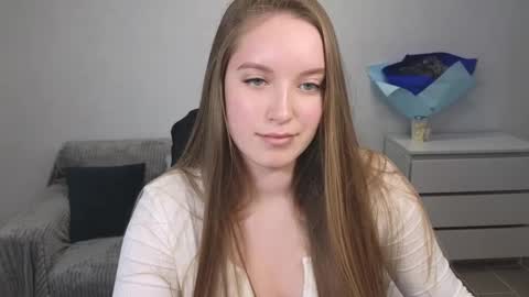 Snapshot of evajuly chatting on 12/27/24, 08:45 Eva online show from 12/27/24, 08:45