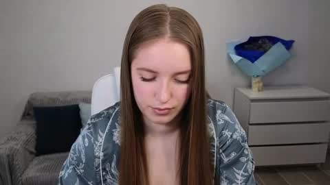 Snapshot of evajuly chatting on 12/29/24, 08:44 Eva online show from 12/29/24, 08:44