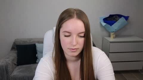 Snapshot of evajuly chatting on 12/29/24, 04:19 Eva online show from 12/29/24, 04:19