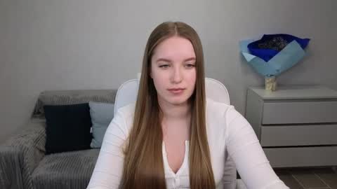 Snapshot of evajuly chatting on 12/29/24, 07:22 Eva online show from 12/29/24, 07:22