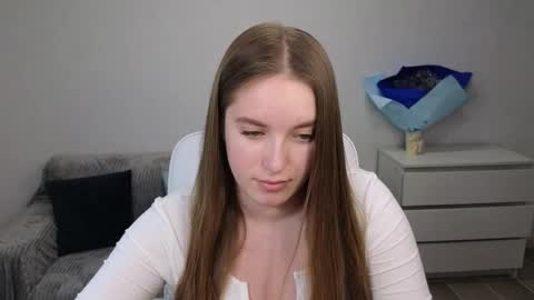 Snapshot of evajuly chatting on 01/08/25, 06:31 Eva online show from 01/08/25, 06:31