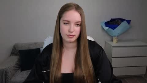 Snapshot of evajuly chatting on 01/09/25, 09:37 Eva online show from 01/09/25, 09:37