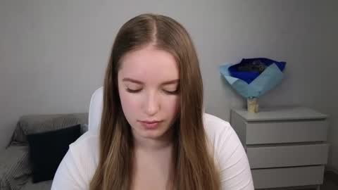 Snapshot of evajuly chatting on 01/11/25, 06:56 Eva online show from 01/11/25, 06:56