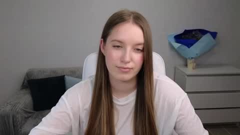 Snapshot of evajuly chatting on 01/20/25, 02:57 Eva online show from 01/20/25, 02:57