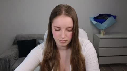 Snapshot of evajuly chatting on 01/26/25, 02:41 Eva online show from 01/26/25, 02:41