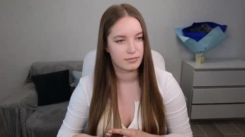 Snapshot of evajuly chatting on 01/27/25, 09:44 Eva online show from 01/27/25, 09:44