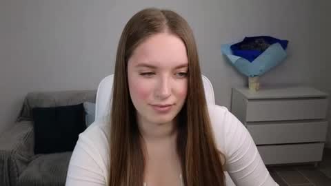 Snapshot of evajuly chatting on 02/04/25, 06:04 Eva online show from 02/04/25, 06:04