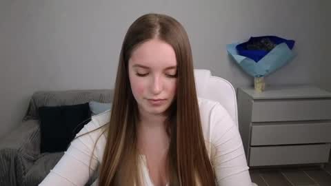 Snapshot of evajuly chatting on 02/04/25, 09:07 Eva online show from 02/04/25, 09:07