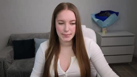 Snapshot of evajuly chatting on 02/05/25, 06:13 Eva online show from 02/05/25, 06:13