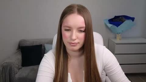 Snapshot of evajuly chatting on 02/26/25, 08:26 Eva online show from 02/26/25, 08:26