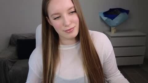 Snapshot of evajuly chatting on 03/01/25, 04:22 Eva online show from 03/01/25, 04:22