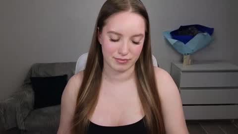 Snapshot of evajuly chatting on 03/08/25, 07:31 Eva online show from 03/08/25, 07:31