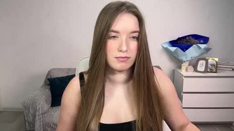 Snapshot of evajuly chatting on 10/23/25, 09:41 Eva online show from 10/23/25, 09:41