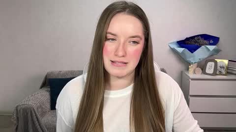 Snapshot of evajuly chatting on 11/12/25, 06:41 Eva online show from 11/12/25, 06:41