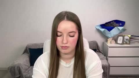 Snapshot of evajuly chatting on 11/26/25, 06:09 Eva online show from 11/26/25, 06:09