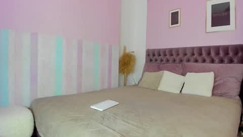 Eva online show from 10/06/25, 03:15