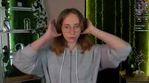 Snapshot of evalora_vei chatting on 07/19/26, 07:17 evalora online show from 07/19/26, 07:17