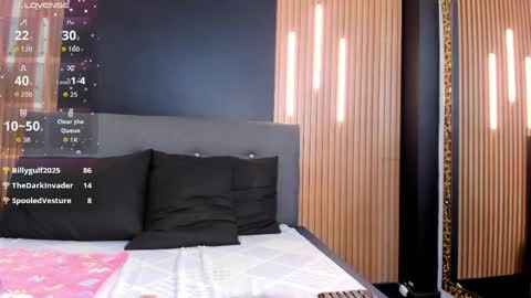 Snapshot of evaloviaa_ chatting on 05/13/26, 01:41 Eva online show from 05/13/26, 01:41
