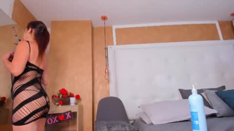 evamilf24 online show from 07/01/26, 12:29