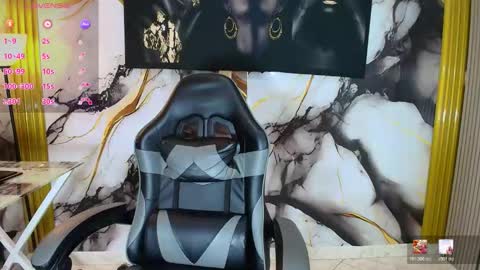 Snapshot of evamilff_ chatting on 02/08/26, 01:03 Eva online show from 02/08/26, 01:03