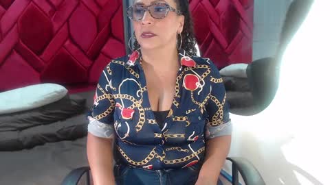 Snapshot of evamills1 chatting on 01/30/25, 07:59 Eva Mills online show from 01/30/25, 07:59