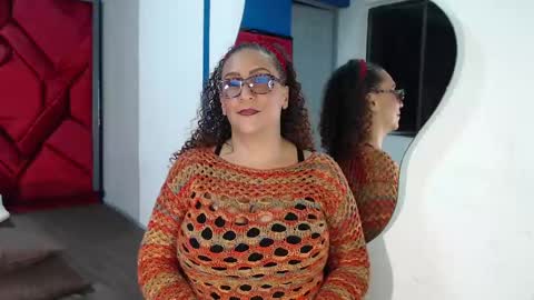 Snapshot of evamills1 chatting on 02/14/25, 07:44 Eva Mills online show from 02/14/25, 07:44