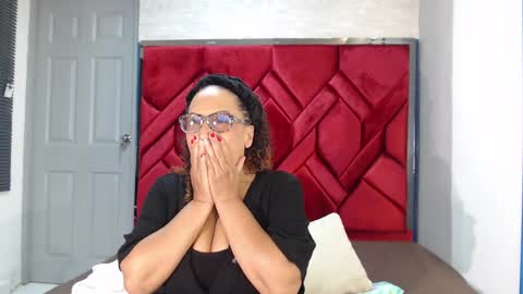 Snapshot of evamills1 chatting on 03/05/25, 08:42 Eva Mills online show from 03/05/25, 08:42