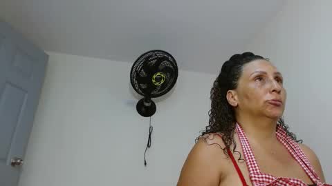 Eva Mills online show from 12/21/25, 02:02