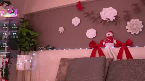 Eva Moretti online show from 12/16/25, 07:52