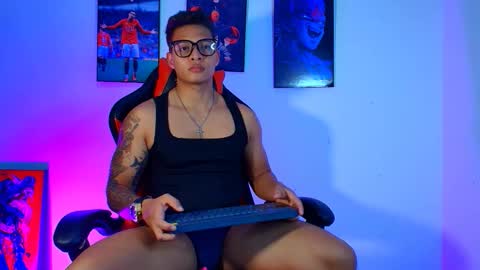 EVAN GREY online show from 09/10/25, 02:22