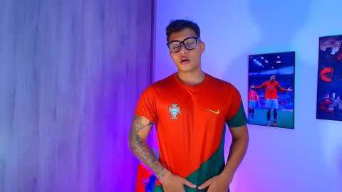 EVAN GREY online show from 10/16/25, 04:13