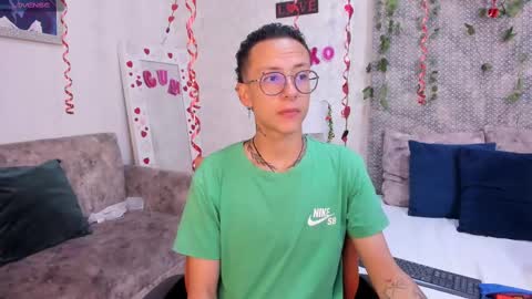 Evan Smitt online show from 02/18/25, 01:22