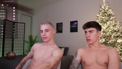 Snapshot of evan_white_ chatting on 12/22/24, 04:59 evan_white_ online show from 12/22/24, 04:59