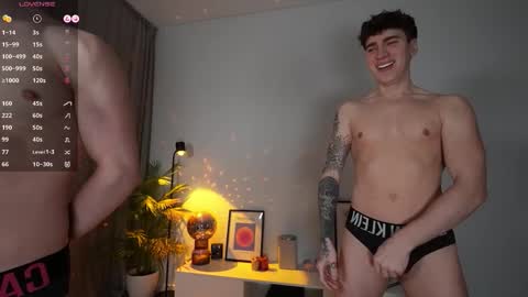 evan_white_ online show from 03/01/26, 04:09