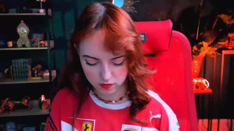 Snapshot of evanellson chatting on 02/18/25, 03:21 Eva online show from 02/18/25, 03:21