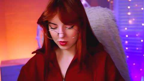 Snapshot of evanellson chatting on 03/05/25, 08:21 Eva online show from 03/05/25, 08:21