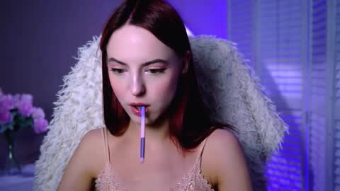 Snapshot of evanellson chatting on 10/15/25, 12:05 Eva online show from 10/15/25, 12:05